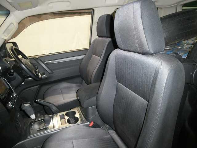 2014 Mitsubishi Pajero CN 03028951 Sub25