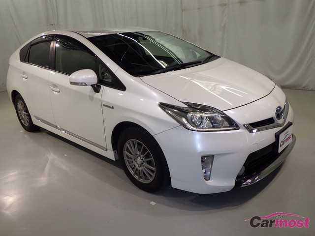 2015 Toyota PRIUS CN 04090995 (Reserved)