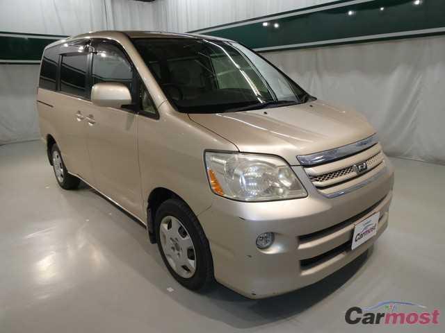 2004 Toyota Noah CN 04394056 