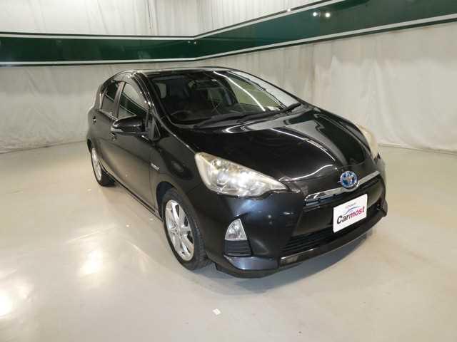 2013 Toyota AQUA CN 04746220 (Reserved)