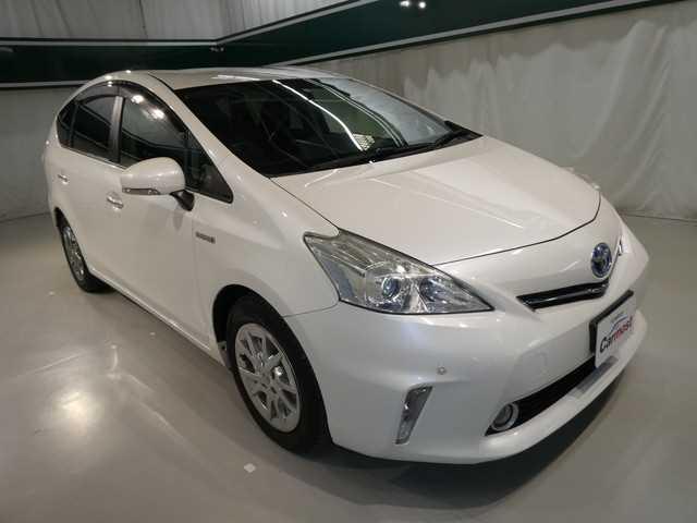 2013 Toyota Prius a CN 05341216 (Reserved)