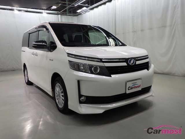2015 Toyota Voxy Hybrid CN 13834250