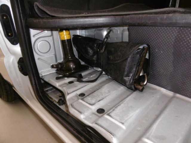 2013 Toyota Hiace Van CN 25039274 Sub29