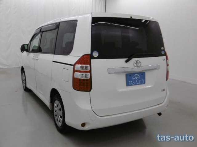 2010 Toyota Noah CN 31162292 Sub2