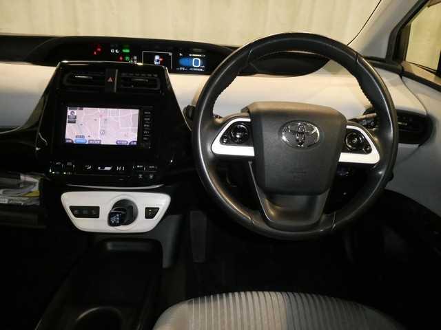 2016 Toyota Prius 32376874 Sub18