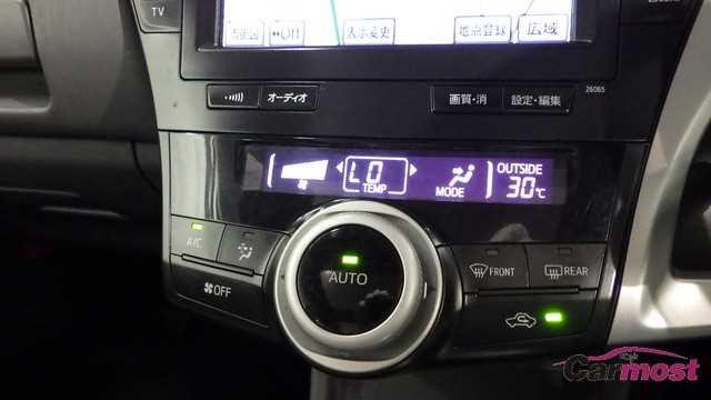 2011 Toyota PRIUS α CN E00-I11 Sub10