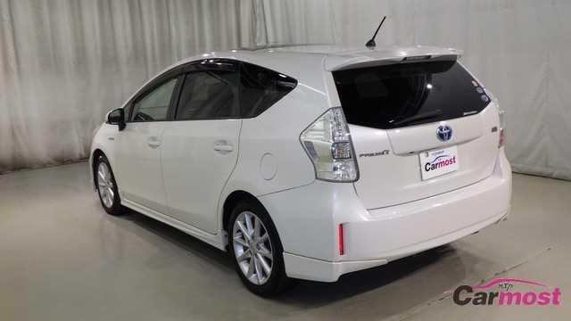 2011 Toyota PRIUS α CN E00-I11 Sub1