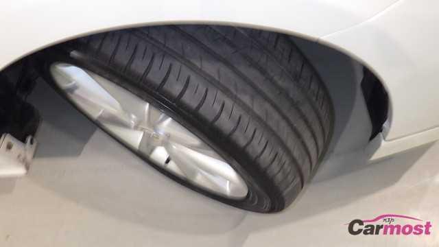 2011 Toyota PRIUS α CN E00-I11 Sub28
