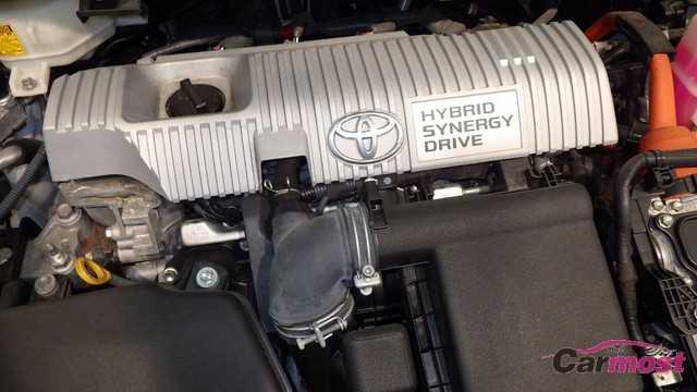 2011 Toyota PRIUS α CN E00-I11 Sub3