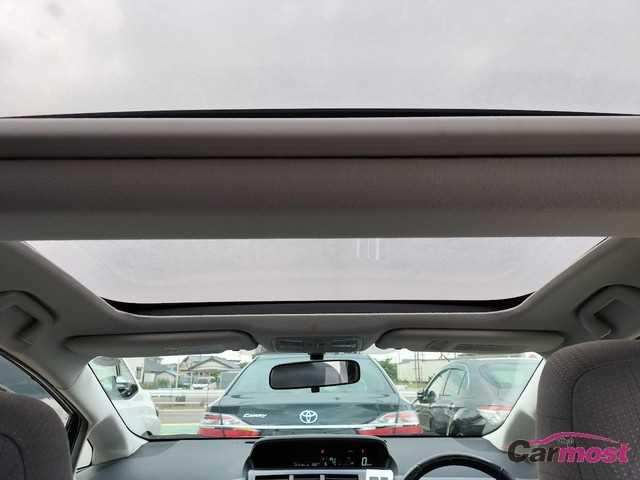 2011 Toyota PRIUS α CN E00-I11 Sub5