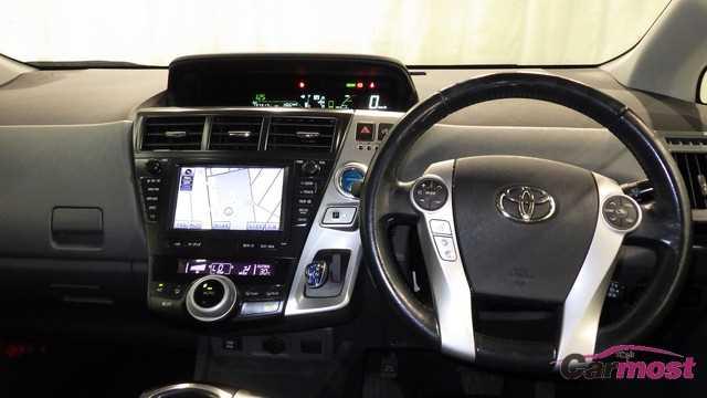 2011 Toyota PRIUS α CN E00-I11 Sub7