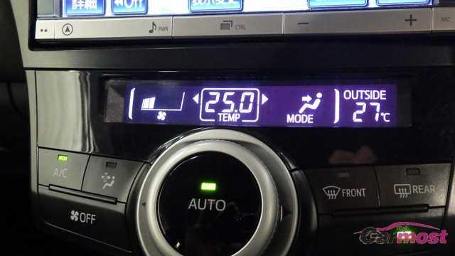 2012 Toyota PRIUS α CN E01-I13 Sub10