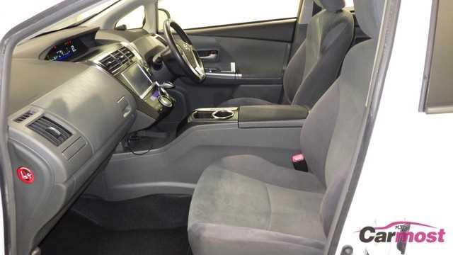 2012 Toyota PRIUS α CN E01-I13 Sub12