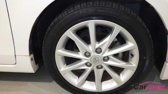 2012 Toyota PRIUS α CN E01-I13 Sub26