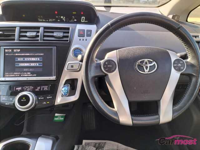 2012 Toyota PRIUS α CN E01-I13 Sub4