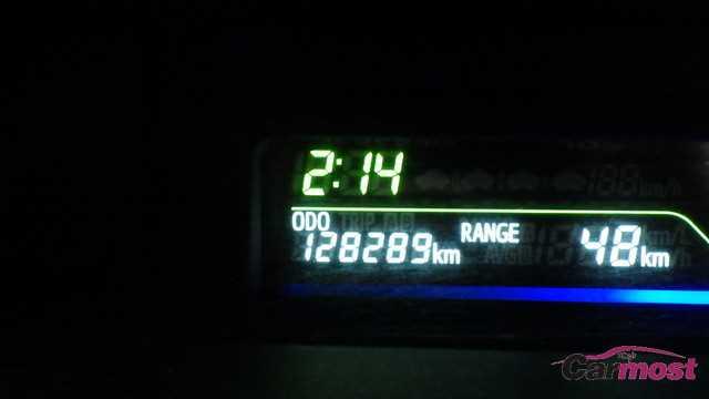2012 Toyota PRIUS α CN E01-I26 Sub10