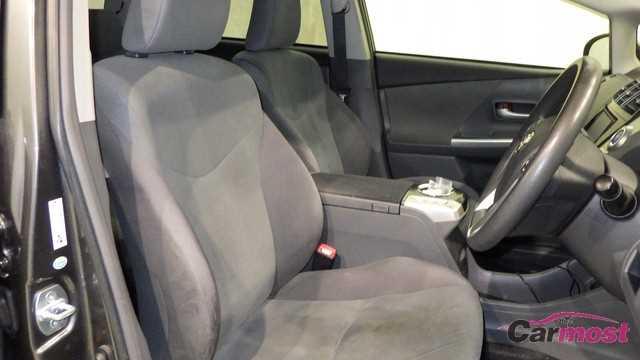 2012 Toyota PRIUS α CN E01-I26 Sub11