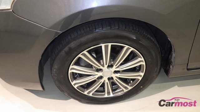 2012 Toyota PRIUS α CN E01-I26 Sub23