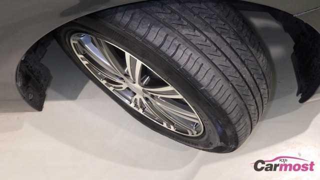 2012 Toyota PRIUS α CN E01-I26 Sub24
