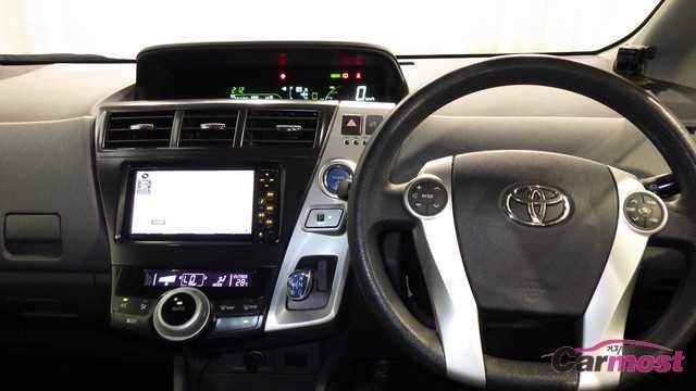 2012 Toyota PRIUS α CN E01-I26 Sub4