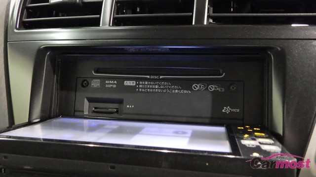 2012 Toyota PRIUS α CN E01-I26 Sub7