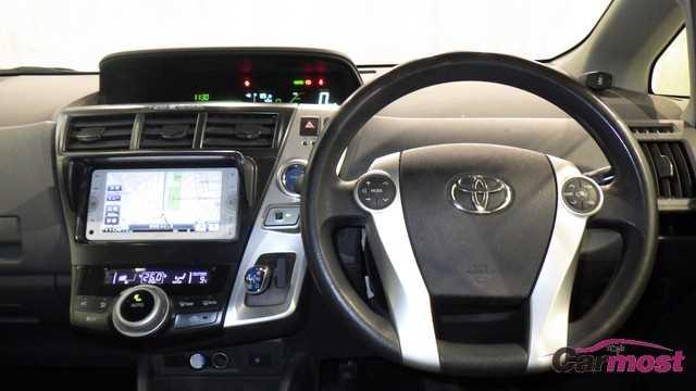 2013 Toyota PRIUS α CN E01-L78 Sub9