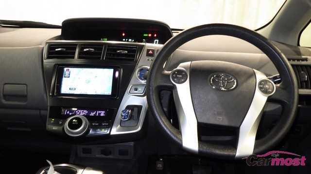 2013 Toyota PRIUS α CN E04-J62 Sub4