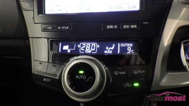 2013 Toyota PRIUS α E04-K89 Sub10