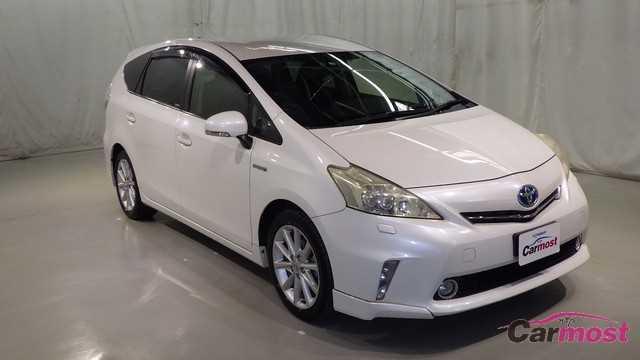 2013 Toyota PRIUS α CN E05-H77 (Reserved)