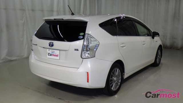 2012 Toyota PRIUS α E05-L56 Sub3