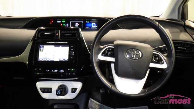 2016 Toyota PRIUS E07-L82 Sub6