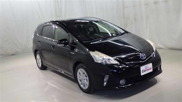 2013 Toyota PRIUS α CN E10-I94 (Reserved)