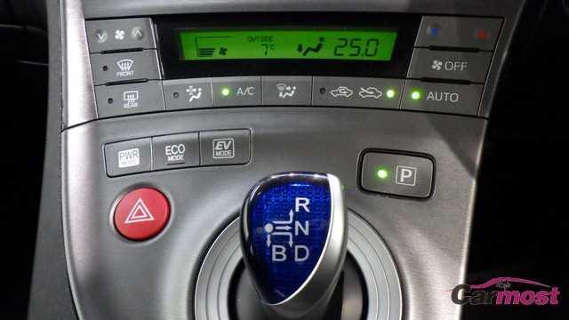 2013 Toyota PRIUS E11-K28 Sub9