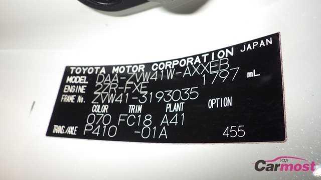 2012 Toyota PRIUS α E12-J75 Sub2
