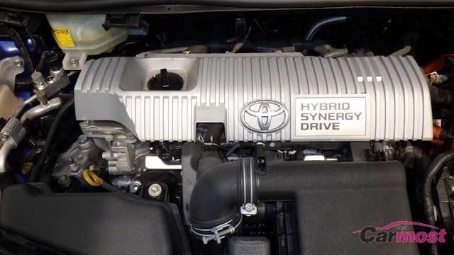2013 Toyota PRIUS α E12-K16 Sub3