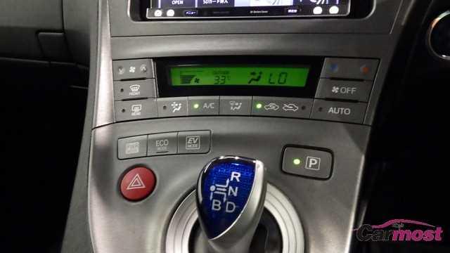 2013 Toyota PRIUS CN E15-H88 Sub8