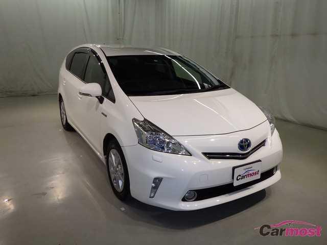 2012 Toyota PRIUS α CN E17-F30 (Reserved)