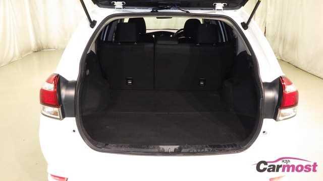 2018 Toyota Corolla Fielder CN E18-H55 Sub17
