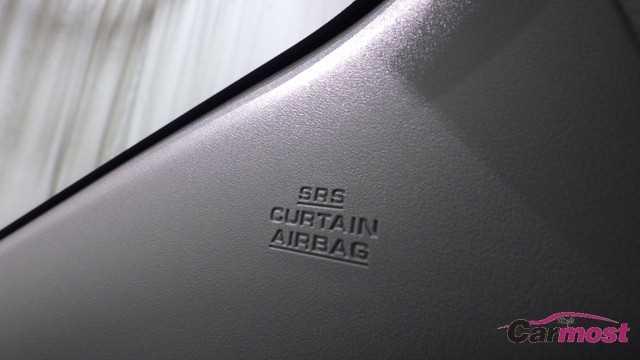 2018 Toyota PRIUS α CN E18-H57 Sub10