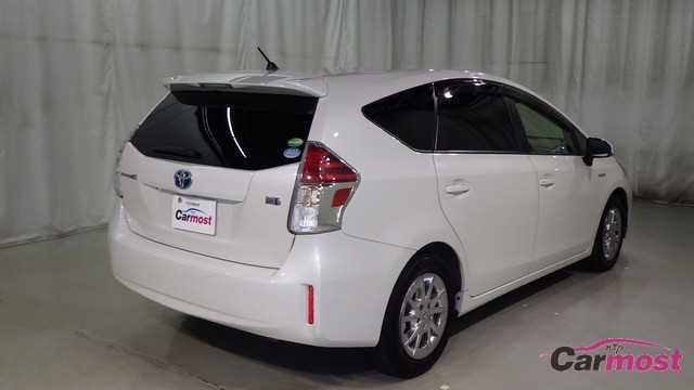 2018 Toyota PRIUS α CN E18-H57 Sub1