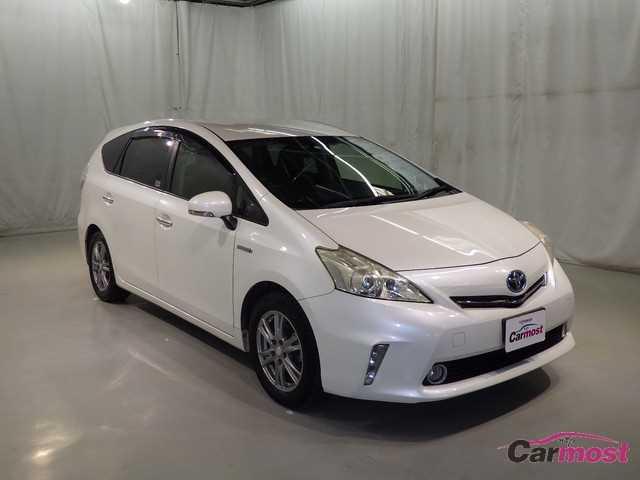 2014 Toyota PRIUS α CN E18-I41 (Reserved)