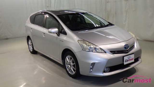 2013 Toyota PRIUS α CN E22-K03 (Reserved)