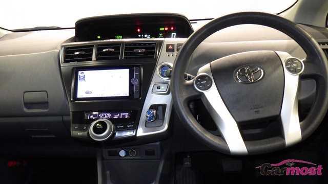 2013 Toyota PRIUS α CN E22-K03 Sub10