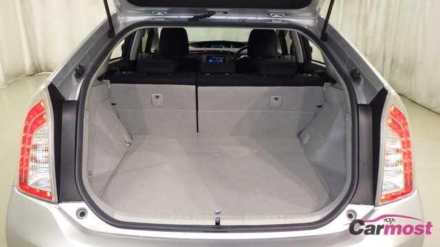 2015 Toyota PRIUS CN E23-H12 Sub15