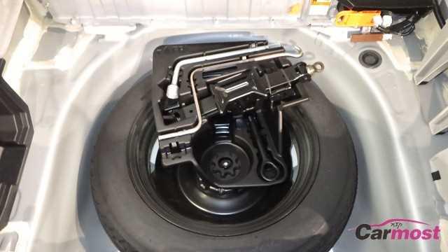 2015 Toyota PRIUS CN E23-H12 Sub16