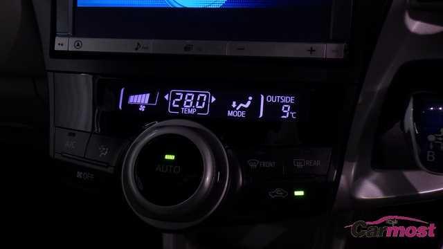 2013 Toyota PRIUS α CN E27-K10 Sub10