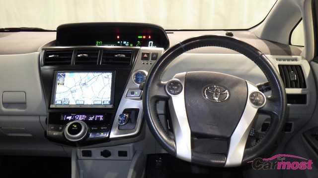 2013 Toyota PRIUS α E27-K10 Sub7