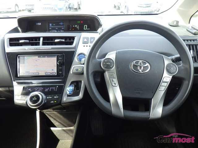2015 Toyota PRIUS α CN F04-B30 Sub9
