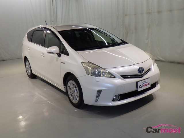 2013 Toyota PRIUS α CN F13-A95 (Reserved)