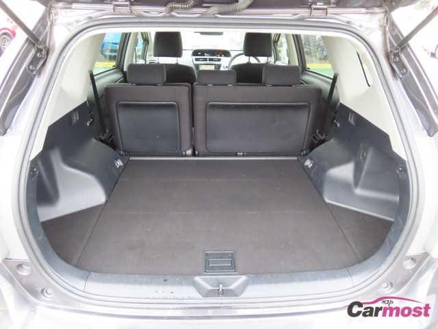 2019 Toyota PRIUS α CN F21-J08 Sub19